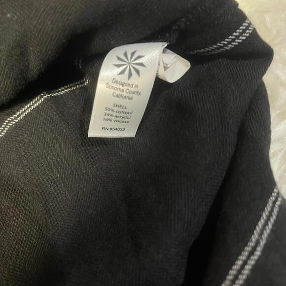 Athleta Shirt Womens Extra Small Petite Black Plaid Flannel Button Down XSP - Picture 4 of 6